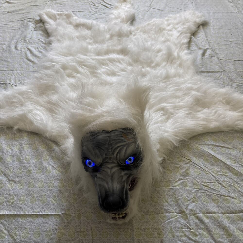Werewolf Rug Light Up Eyes & Sound Decoration White Wolfman Halloween Decor 70”